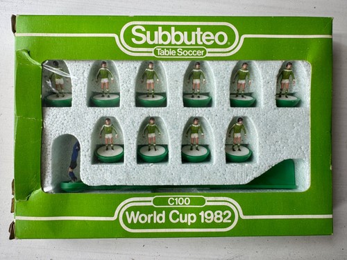 Subbuteo c100 team - subbuteo,
