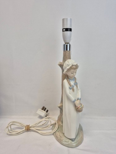 Lladro porcelain figurine - lladro,