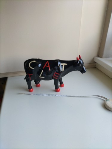 Cow parade style red - parade,