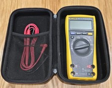 Fluke 179 Handheld Digital True RMS Multimeter With TL75 Leads & Case