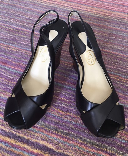 Ash black wedge sling - wedge, back