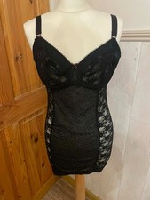 Ladies M&S Underwired Shape