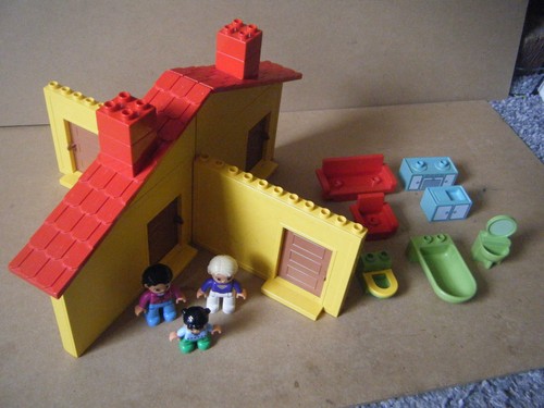 Lego duplo house walls - lego,