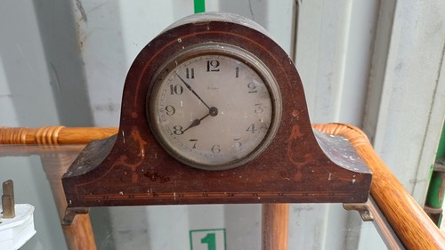 Vintage day wooden mantel - 8-day,