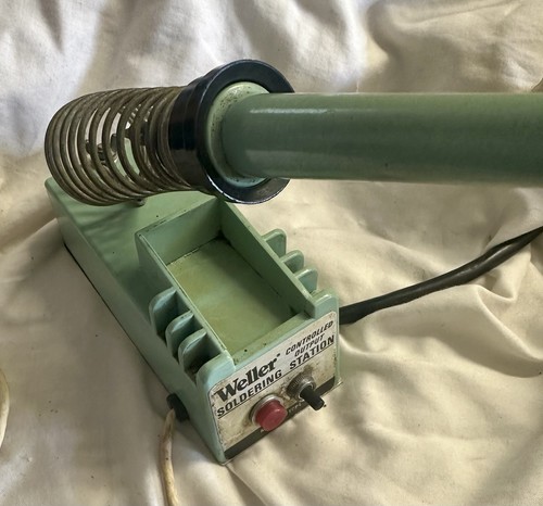 Weller soldering station - weller,