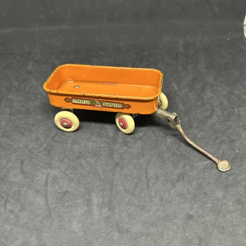 Miniature radio flyer red - radio,