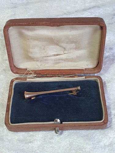 Antique brooch hunting - brooch,