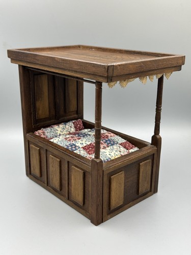 Vintage dolls house - vintage,