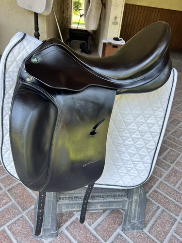 Prestige dressage saddle - prestige,