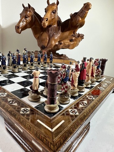 Crusaders chess set - chess,