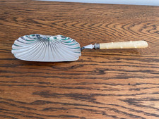 ANTIQUE 19THC RF MOSLEY & CO SHELL FORM SILVER PLATED CRUMB TABLE SHOVEL