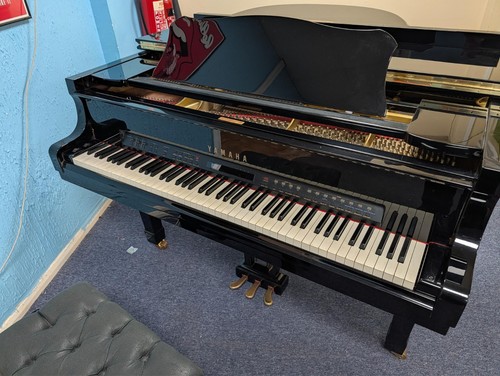 Yamaha grand piano - c3,