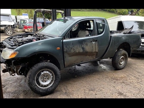 Mitsubishi l200 club cab