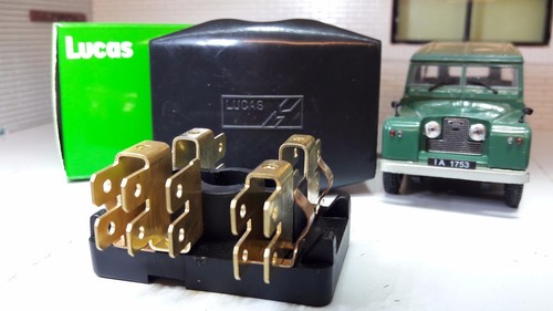 Land rover fusebox cover - fusebox,