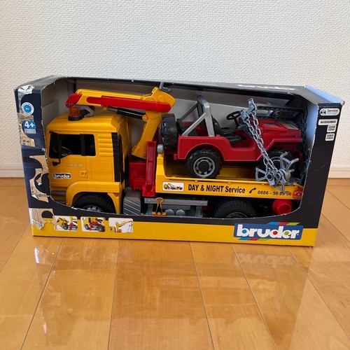 Bruder toy truck jeep wrecker - toy,