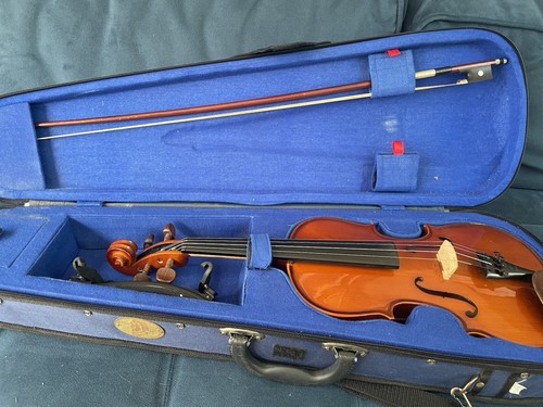 Violin with case - 3/4,