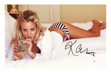 KALEY CUOCO AUTOGRAPH SIGNED