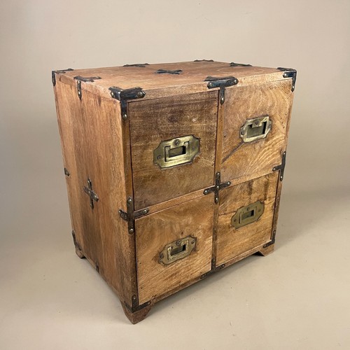 Wooden chest drawers - of,