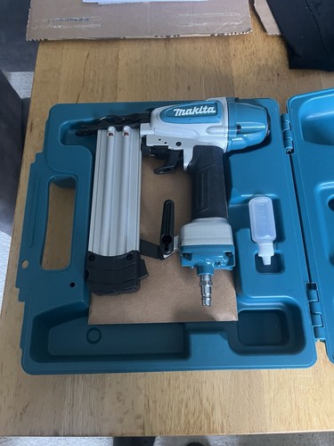 Makita 18v af506 air brad - 18v,