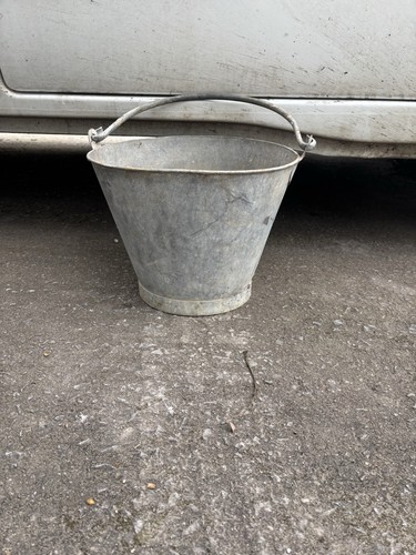 Vintage galvanised bucket - galvanised,