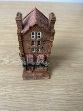 Lilliput Lane Red Brick