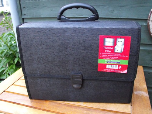Black plastic filing - filing, 26