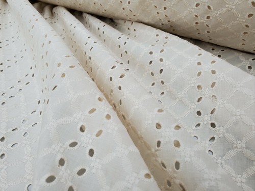 Broderie anglaise cotton - broderie,