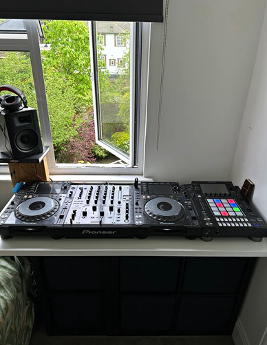 Cdj 2000 nexus djm - x2,