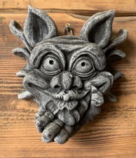STONE GARDEN SMALL GREMLIN GARGOYLE BLOWING KISS FACE WALL PLAQUE ORNAMENT