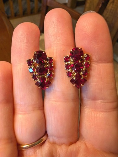 Vintage gold tone - gold, red