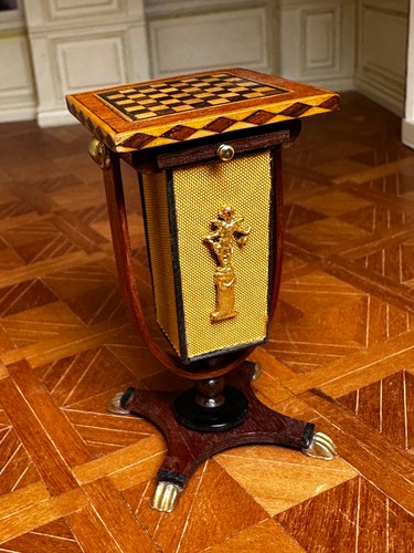 Dolls house miniature - , 1:12