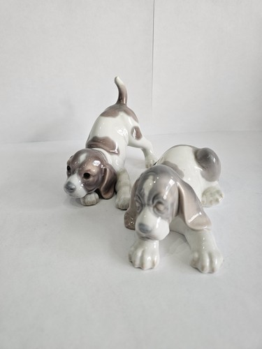 Pair vintage porcelain - of,
