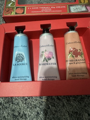 Crabtree evelyn hand - evelyn,