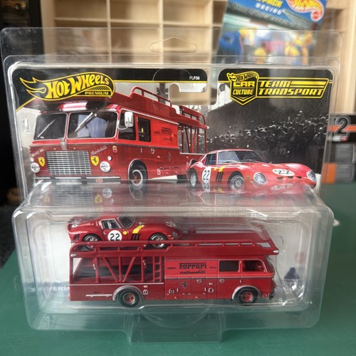 Hotwheels team transport - team,