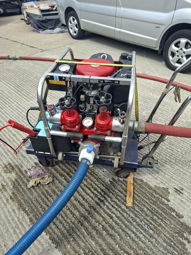Godiva fire pump - 10/10,