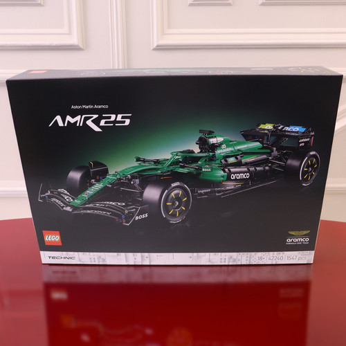 Lego technic 42240 aston - technic,