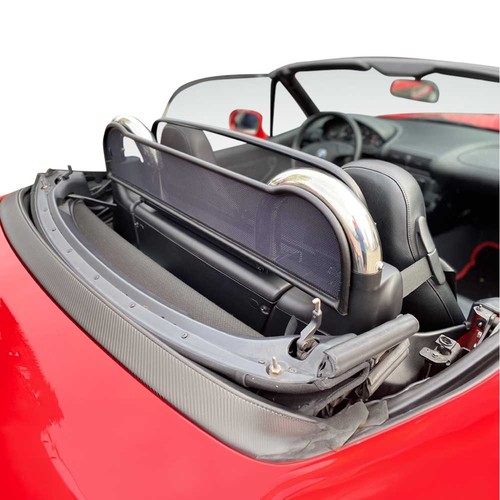Roll bar wind - &, deflector