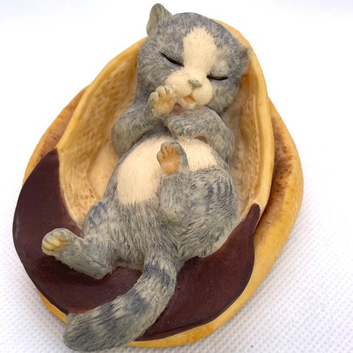 Vtg sleeping grey - sleeping, cat