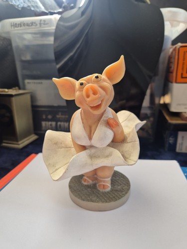 Marilyn monroe pig - monroe",
