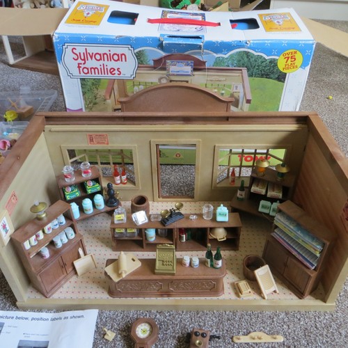 Sylvanian families village - families,