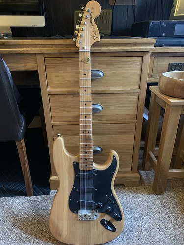 Fender strat neck natural - /,