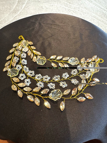 Gold tone floral leaf crystal - gold,