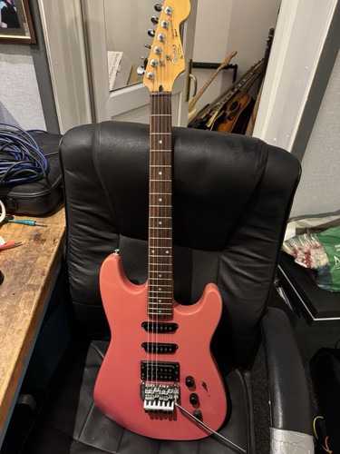 Squier super strat 1989 - squier, strat.