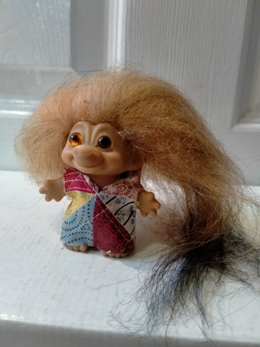 Vintage dam girl - dam,