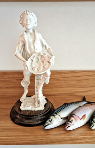 Giuseppe armani boy selling - boy,