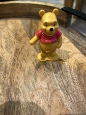 Winnie the pooh figurine 1999 - winnie,