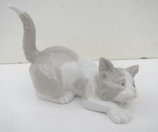 Lladro Attentive Cat Kitten