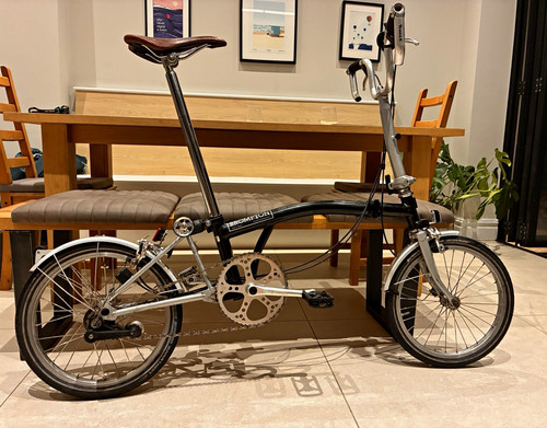 Brompton folding bike - folding,