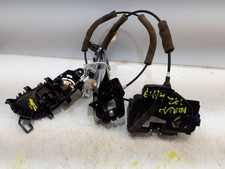 GENUINE 2019 NISSAN NAVARA   REAR LEFT DOOR LOCK AND HANDLE