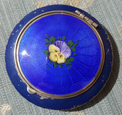 Enamel guilloche compact - guilloche,